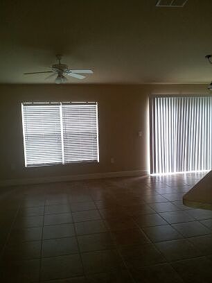 3rd image of 995 Thelma Ave