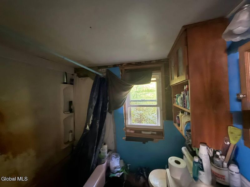 9th image of 9841 New Oregon Road