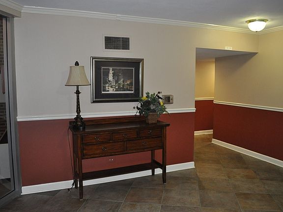 5th image of 140 W Wood St Unit 409