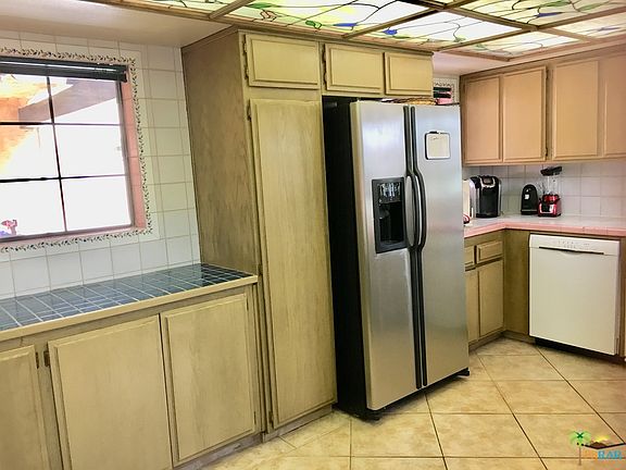 4th image of 2345 S Cherokee Way Unit 152