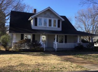7 Chestnut St, Lexington, NC 27292