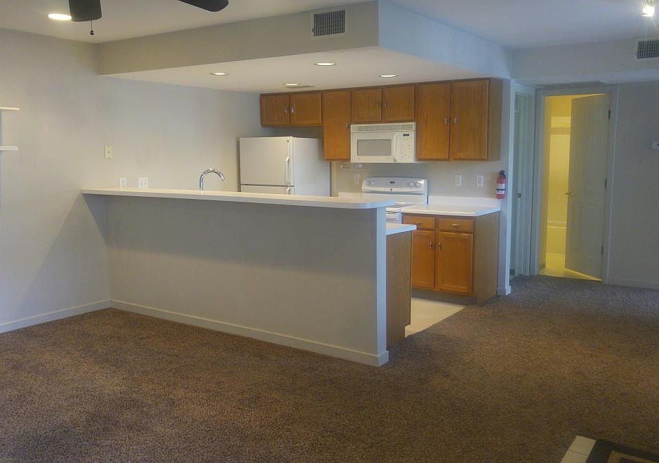 2nd image of 1225 W Prospect Rd APT W90