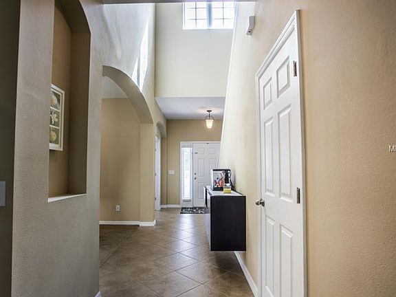 4th image of 811 Brandy Oaks Loop