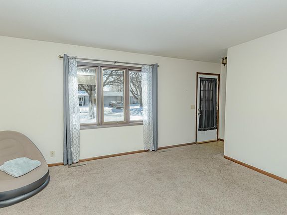 4th image of 429 & 431 6th Ave SW