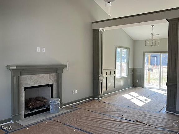 5th image of 100 Lynn Ln