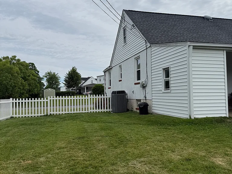 4413 Vale Dr — Photo 10