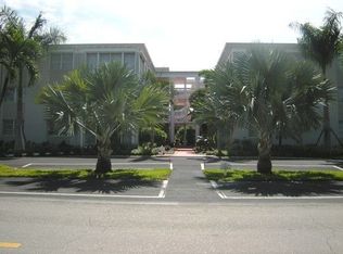 280 2nd St S, Naples, FL 34102