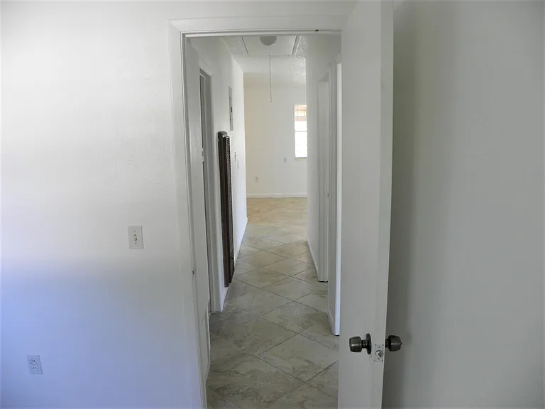 307 W University Blvd — Photo 21