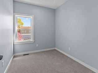 515 Plainfield St FLOOR 2, Providence, RI 02909