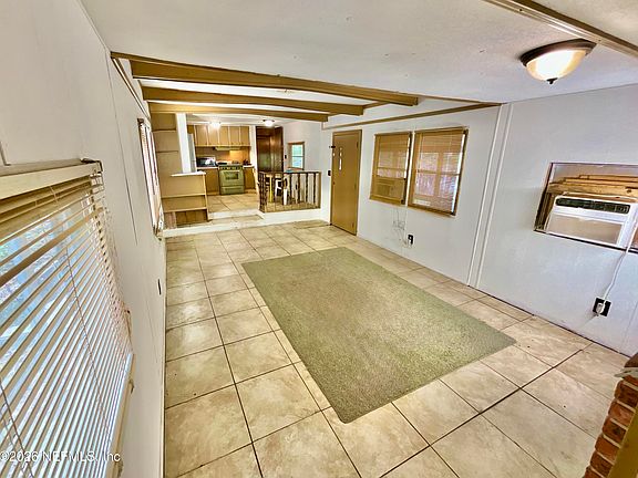 3rd image of 226 W LAKE Drive