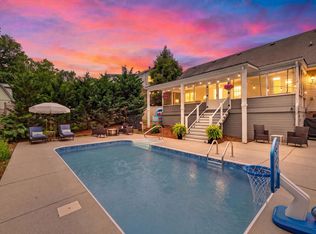 906 Douglas Ln, Clarksville, TN 37043