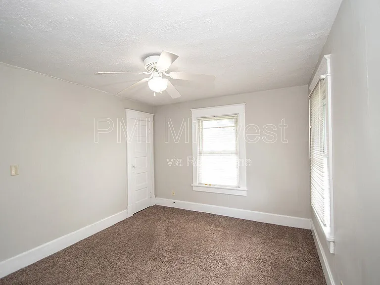 1541 E Ohio St — Photo 16
