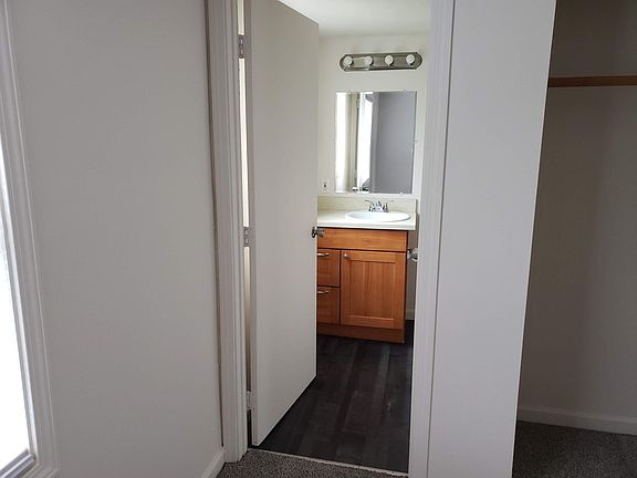 4th image of 12437 Tukwila International Blvd