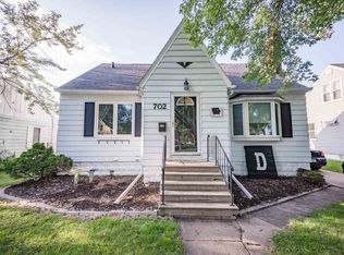 702 Reber Ave, Waterloo, IA 50701