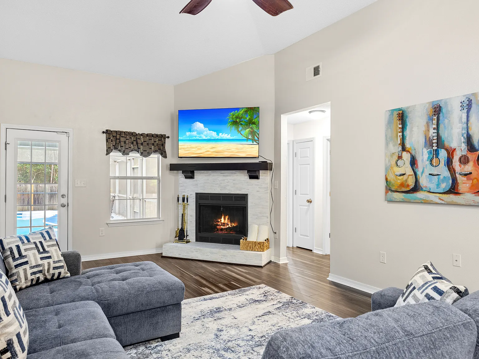 4 bed, 1869 sqft, $3,750 — Photo 3