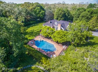 24 Danton Ln N, Locust Valley, NY 11560