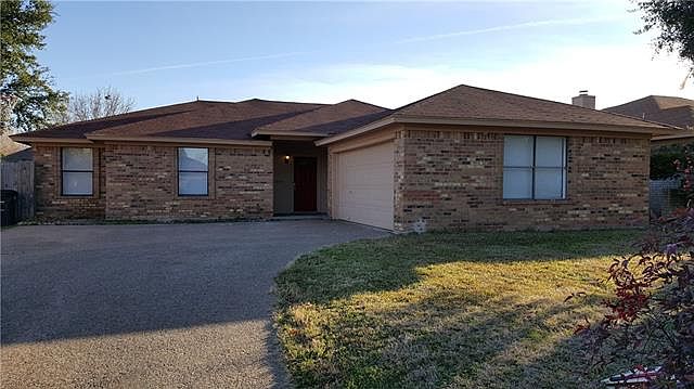 1st image of 1925 Willow Vale Dr