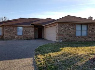 1925 Willow Vale Dr, Fort Worth, TX 76134
