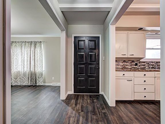3rd image of 1201 Sunnybrook Ln