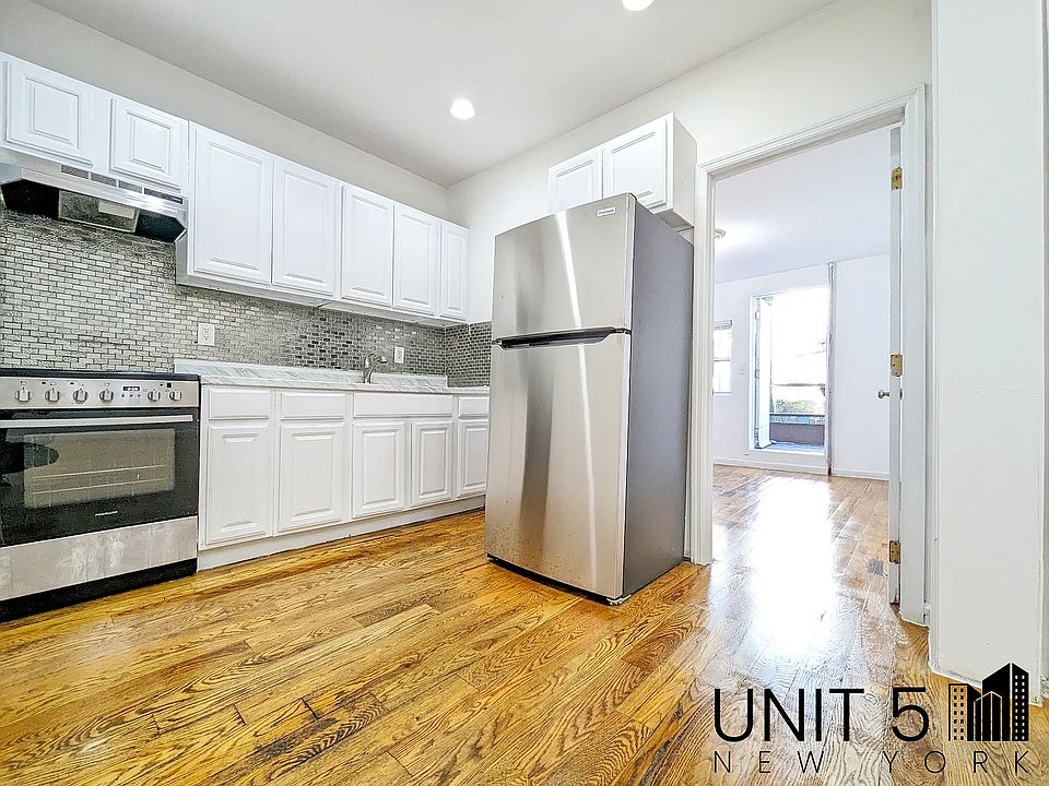 1st image of 901 Willoughby Ave #1E