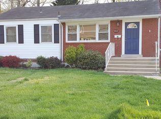 812 Desale St SW, Vienna, VA 22180
