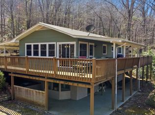 25 E Caesar Rd, Otto, NC 28763