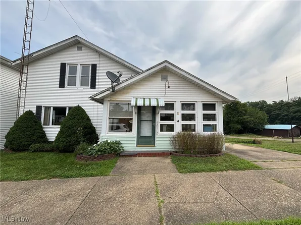 225 Main St, Bowerston, OH 44695