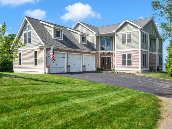 2024 Porters Point Road, Colchester, VT 05446