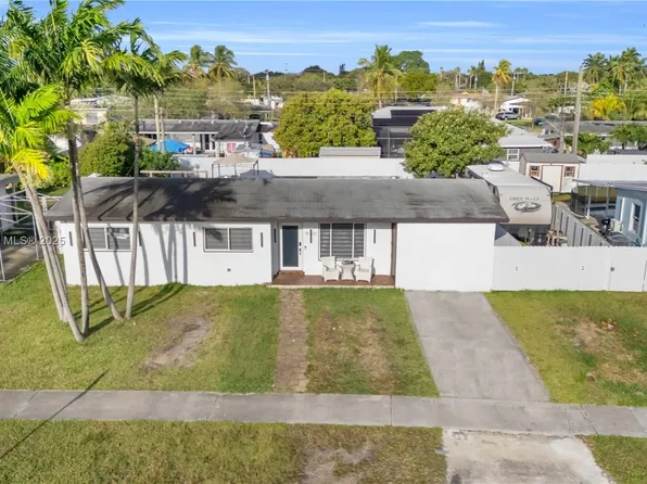 19900 Gulfstream Rd, Cutler Bay, FL 33157