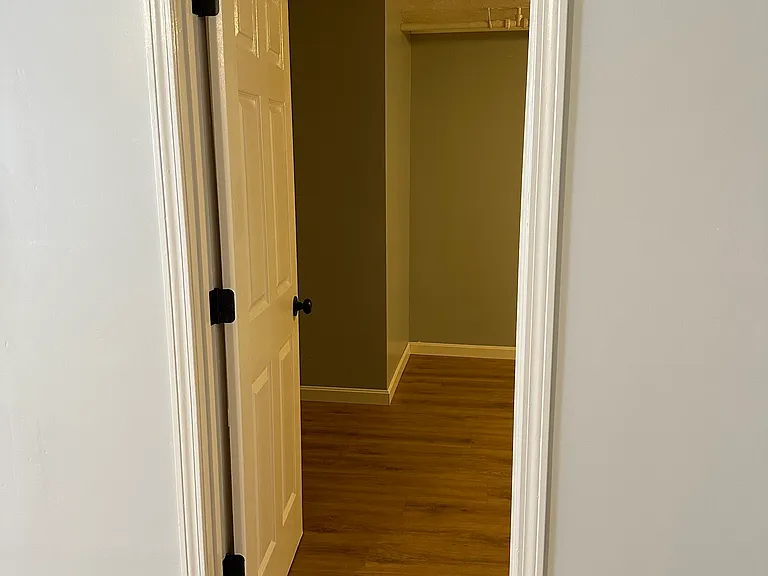 596 Beaver St — Photo 4