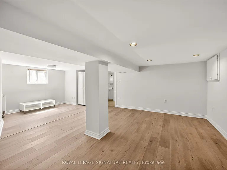 426 Armadale Ave — Photo 40