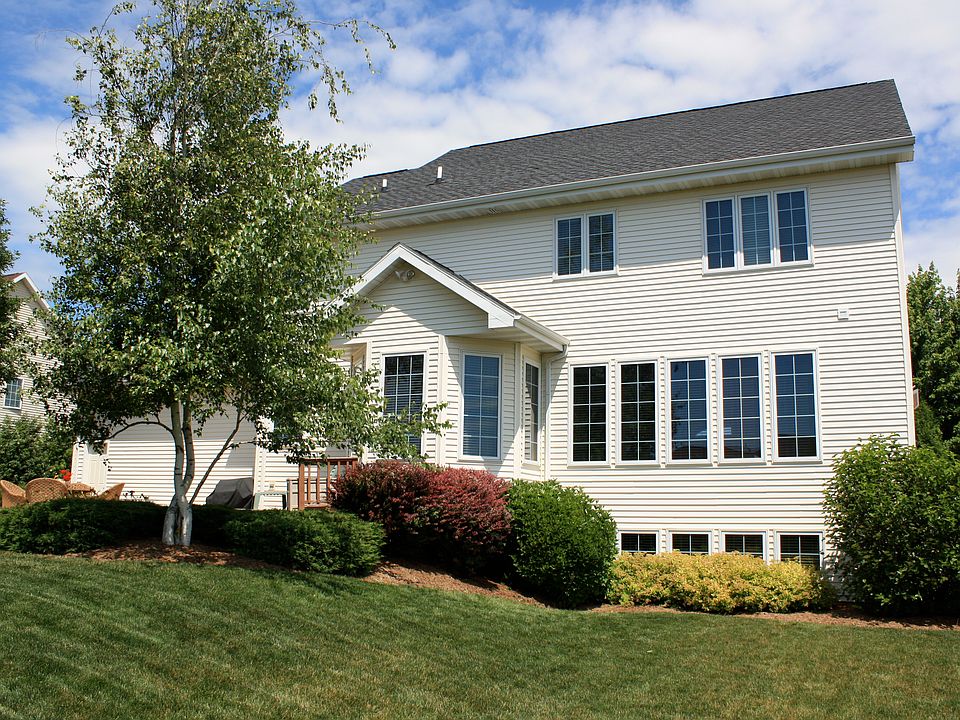 2nd image of 233 E Thornbrook Ln