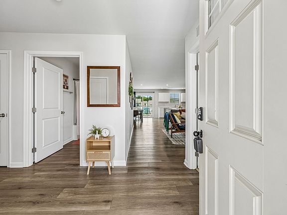 4th image of 3040 Sapgate Ln