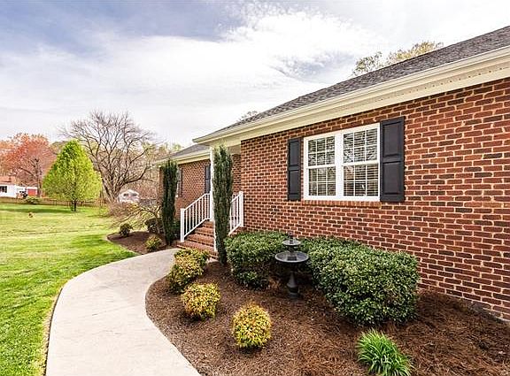 3rd image of 9949 N Wagstaff Cir