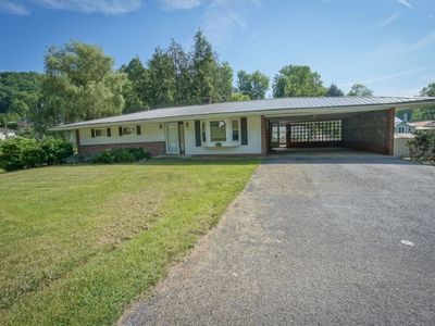 106 Riddle St NE, Norton, VA, 24273