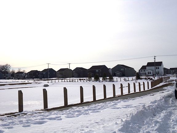 5th image of 7063 Fowler Dr