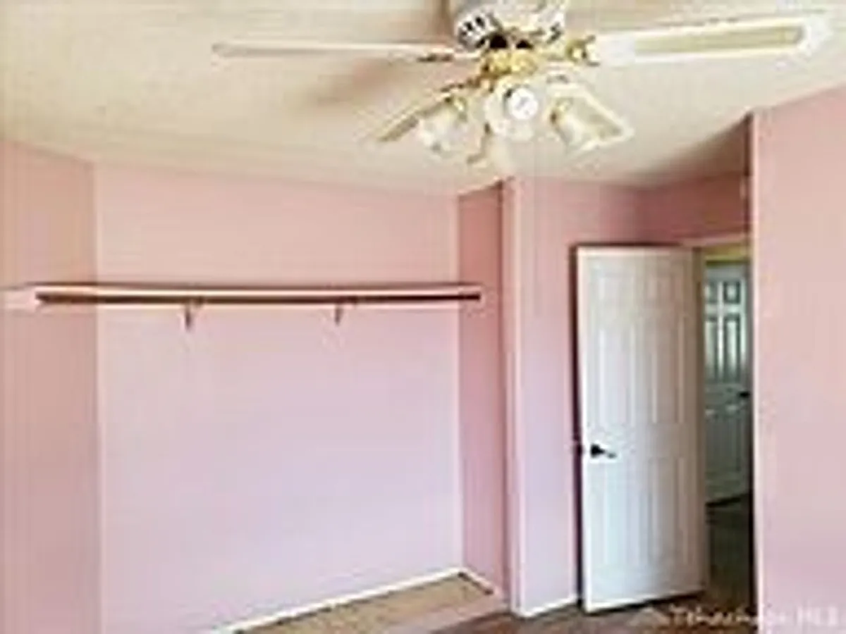 Building Photo - 20351 Tamarac Dr