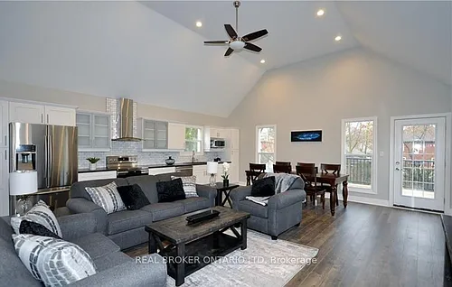 33 Beaconsfield Ave #2 Photo 1