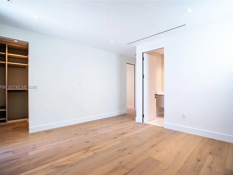 345 W 46th St — Photo 34