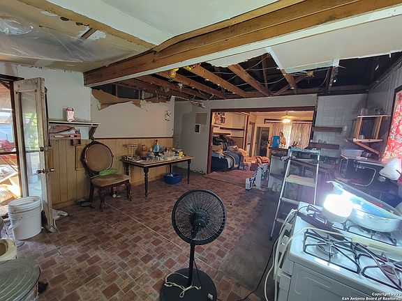 4th image of 714 HORTENCIA AVE