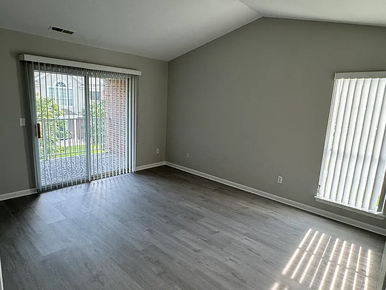 16364 Dominion Dr — Photo 4
