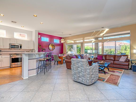 4th image of 2338 E Montrose Canyon Dr