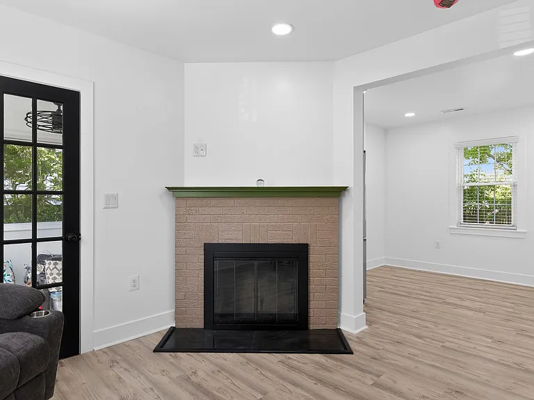 2112 34th St SE — Photo 15