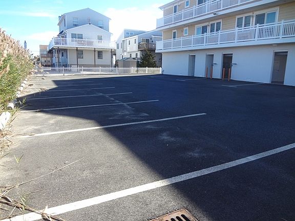 3rd image of 309 56th St APT B4