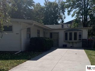 5735 Greenwood St, Lincoln, NE 68507