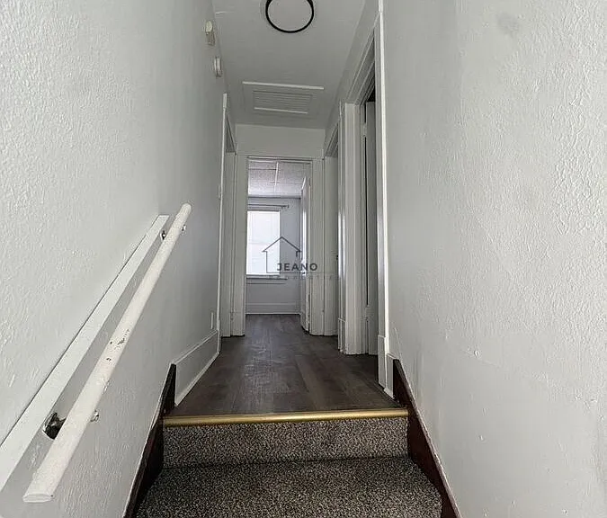 1076 W Packard St — Photo 6