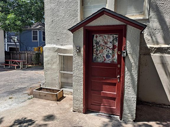2nd image of 1906 San Gabriel St #8