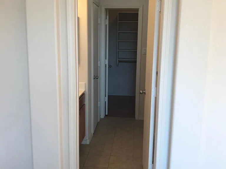 2107 Cortina Loop SE — Photo 13