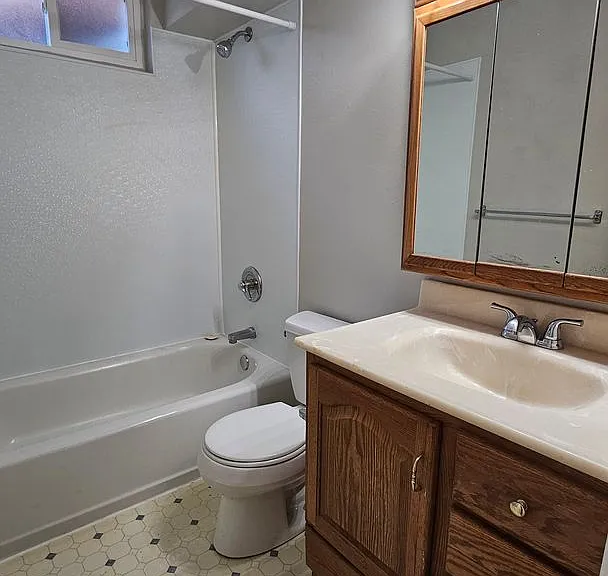 10841 Mildred Dr — Photo 16