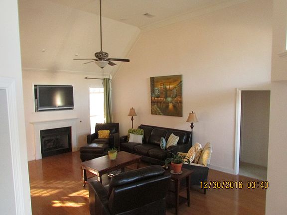 5th image of 928 Bonnie Blue Dr